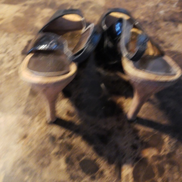 Heels - Picture 4 of 5